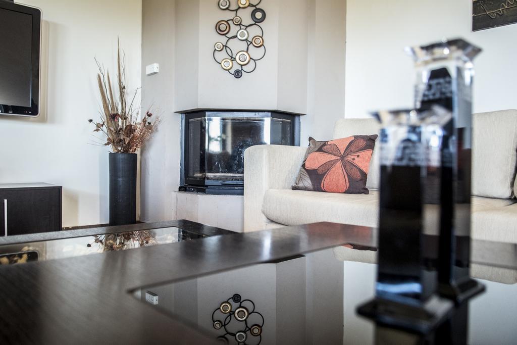House Veggera - Private Swimming Pool Guest House Pombia Bagian luar foto