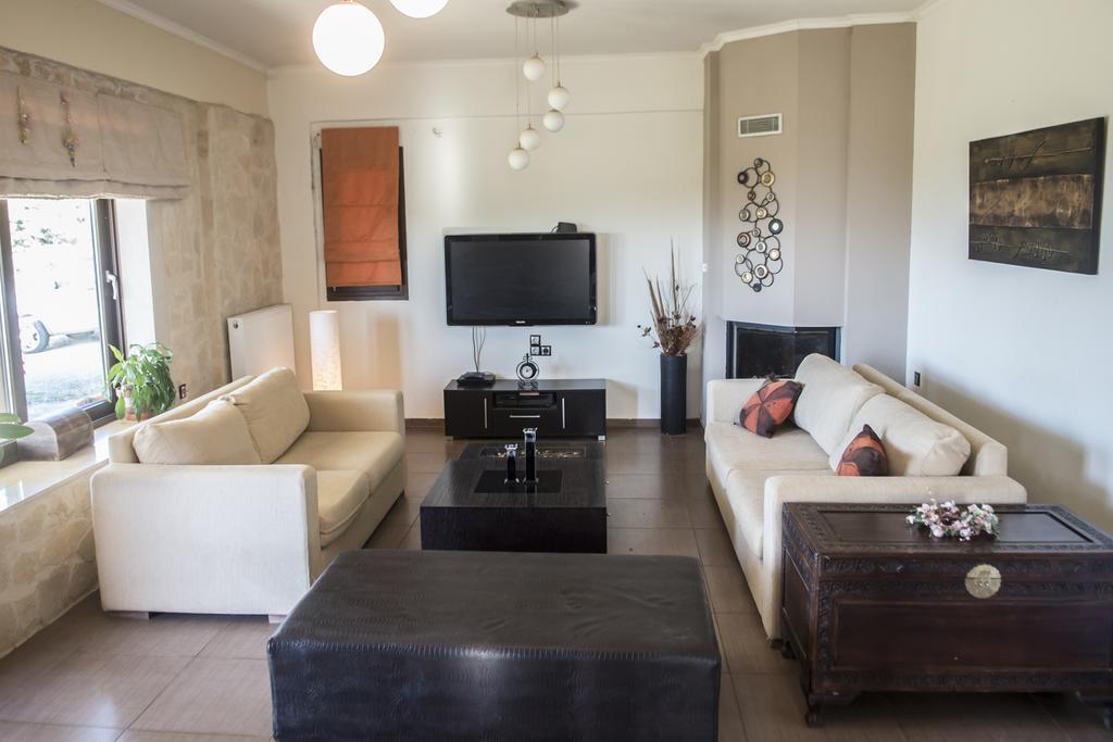 House Veggera - Private Swimming Pool Guest House Pombia Bagian luar foto
