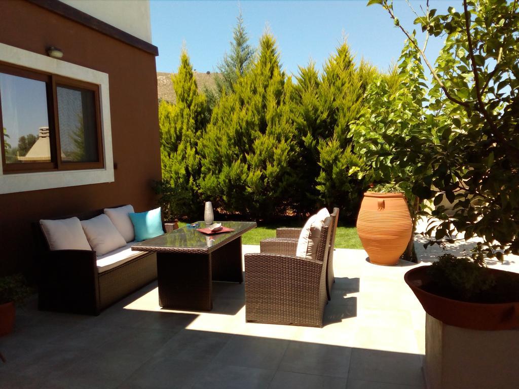 House Veggera - Private Swimming Pool Guest House Pombia Bagian luar foto