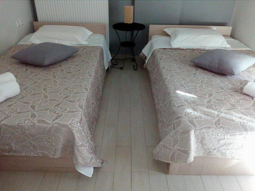House Veggera - Private Swimming Pool Guest House Pombia Bagian luar foto